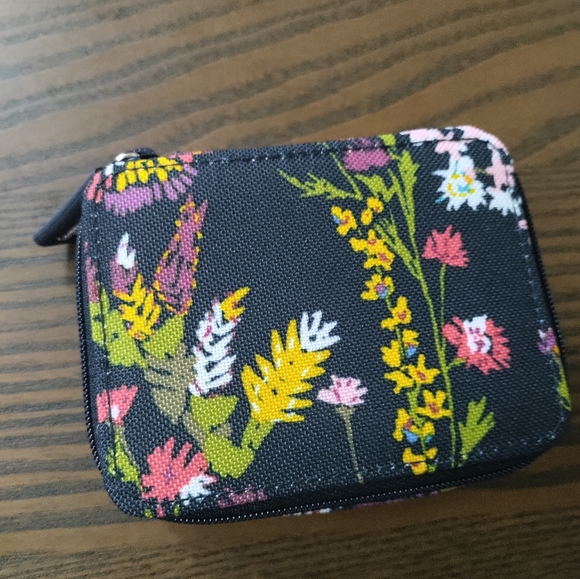 NWT Vera Bradley Travel Bundle in Midnight Wildflowers pattern - Picture 9 of 10